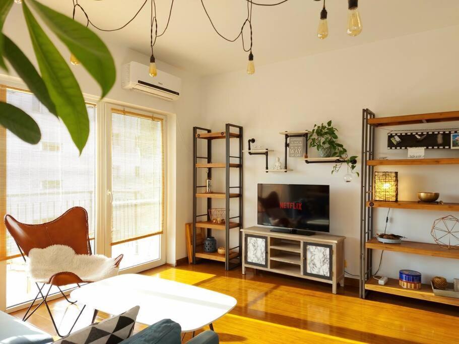 Cosy Boutique 61 Sqm Apartment - Private Parking - Ten Blocks Residence 布加勒斯特 外观 照片