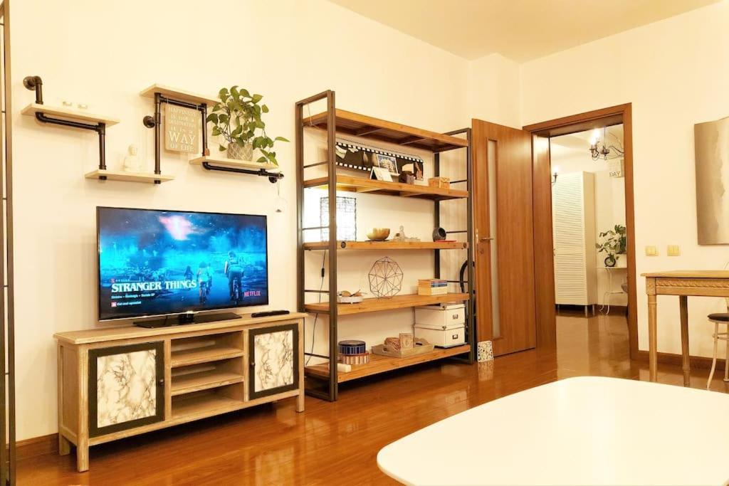 Cosy Boutique 61 Sqm Apartment - Private Parking - Ten Blocks Residence 布加勒斯特 外观 照片