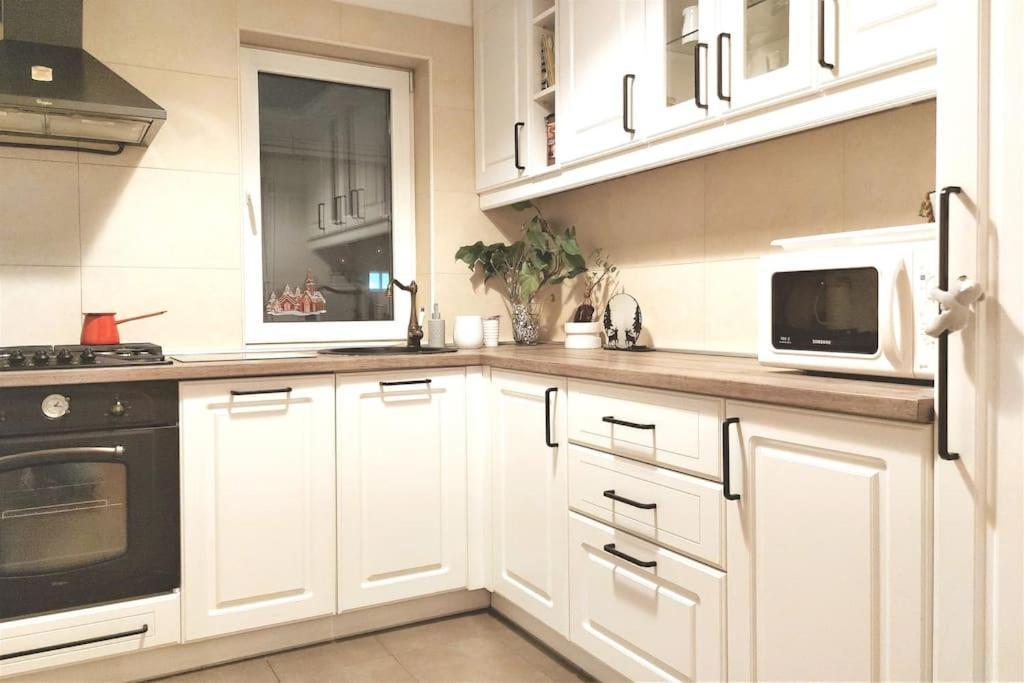Cosy Boutique 61 Sqm Apartment - Private Parking - Ten Blocks Residence 布加勒斯特 外观 照片